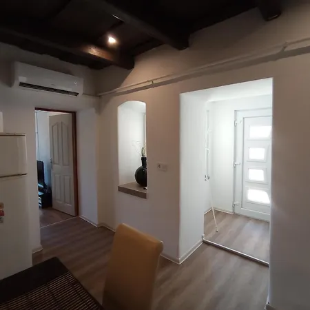 Egy Fuert Szolo Vendeghaz Nagybereny